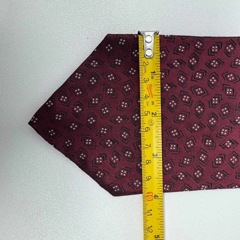 Lauren Ralph Lauren Mens Silk Tie‎ Burgundy Geometric Diamond Pattern